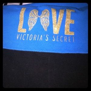 GUC VICTORIA SECRETS XL yoga pants short in length